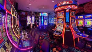 luckfish ဂိမ်းလော်ဘီ တွင် Online Slots နှင့် Live Casino ဂိမ်းများ မြန်မာ ကစားသမားများ ကစားနေသည်